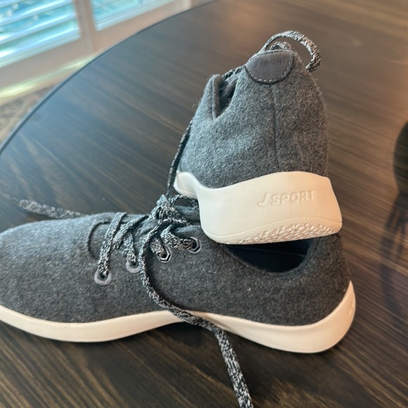 J Sport athletic shoes - Picture 3 of 4